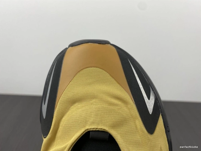'Honey Yeezy 700 Flux' Boost MNVN GZ0717 0731